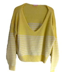 Pink Lily Women’s Cropped Yellow Sweater Size XL